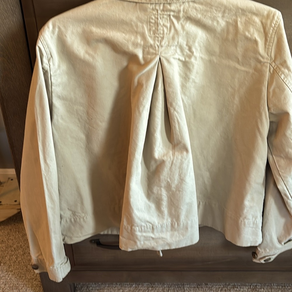 Excellent! Gap size large tan jacket - Picture 5 of 6